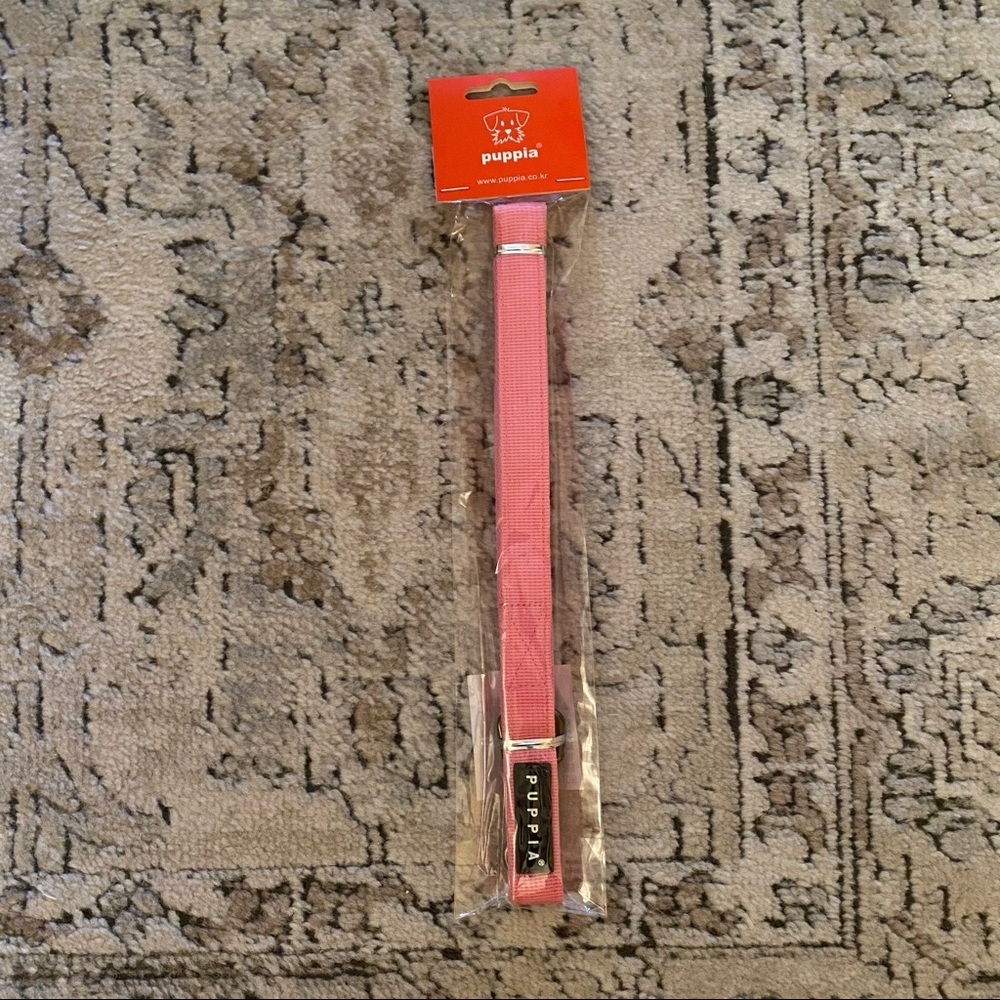 NWT Puppia leash